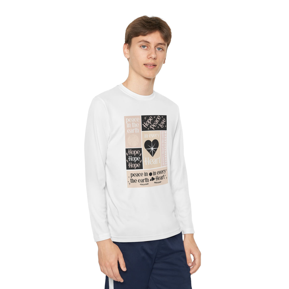 Youth Long Sleeve Competitor Tee Corazón – ropa cristiana para niños – foto 3